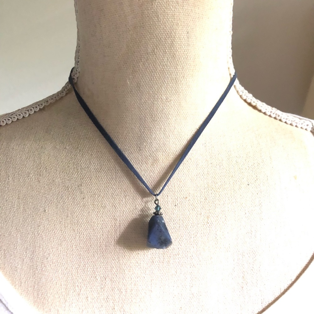 Faceted faux stone on velvet cord choker necklace